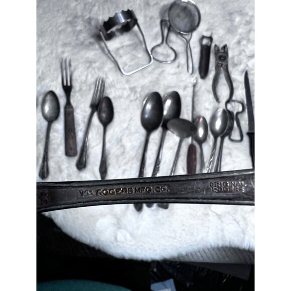 Vintage silverware lot Roger etc lots of misc - Picture 3 of 6